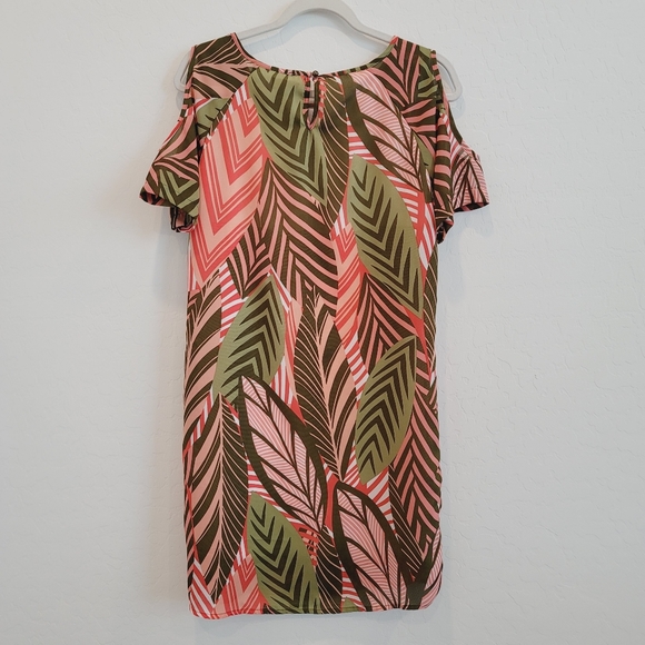C Cold Shoulder Plant Print Dress Size Small - Picture 4 of 15